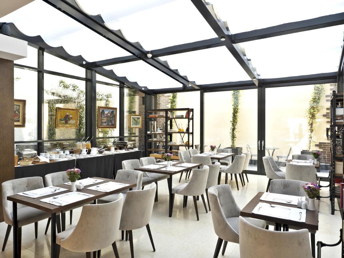 Envoy Hotel Belgrade Exterior photo