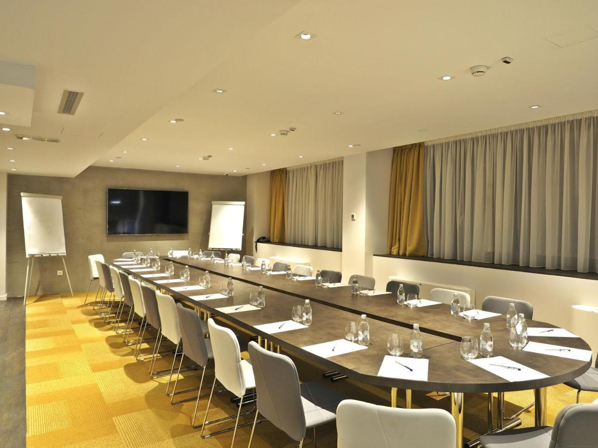 Envoy Hotel Belgrade Exterior photo